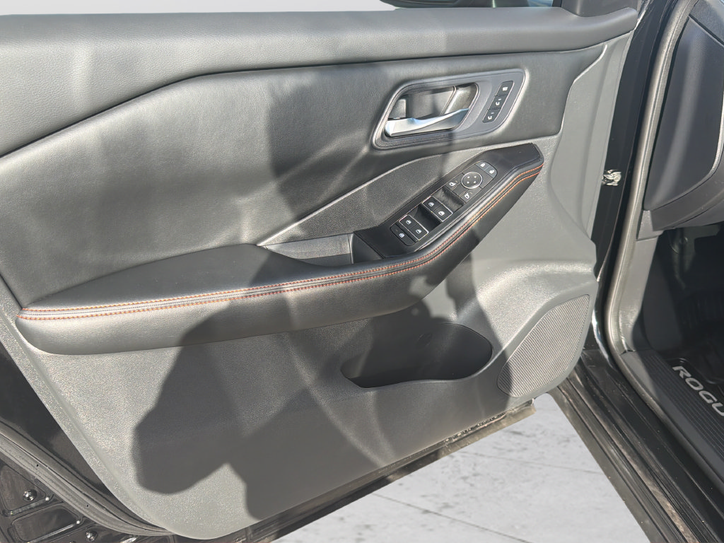 Used 2025 Nissan Rogue SV w/ Rock Creek Premium Package AWD/4WD image 20
