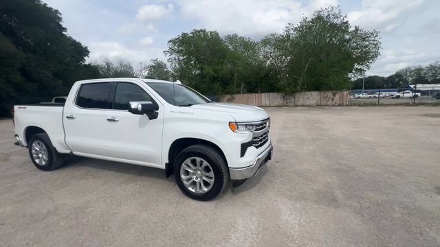 Certified 2025 Chevrolet Silverado 1500 LTZ AWD/4WD image 2