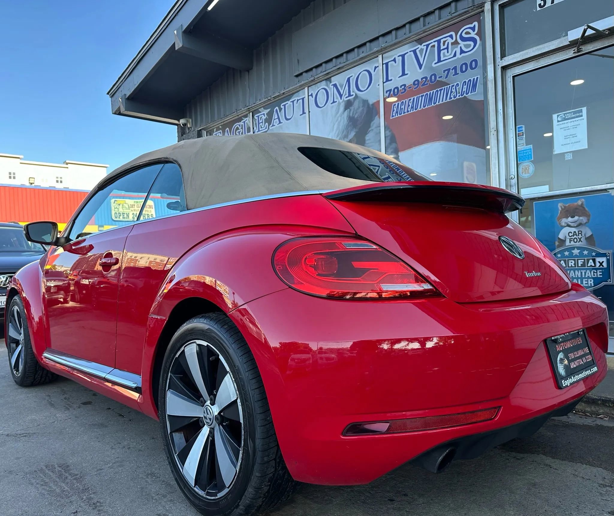 Used 2013 Volkswagen Beetle 2.0T image 5