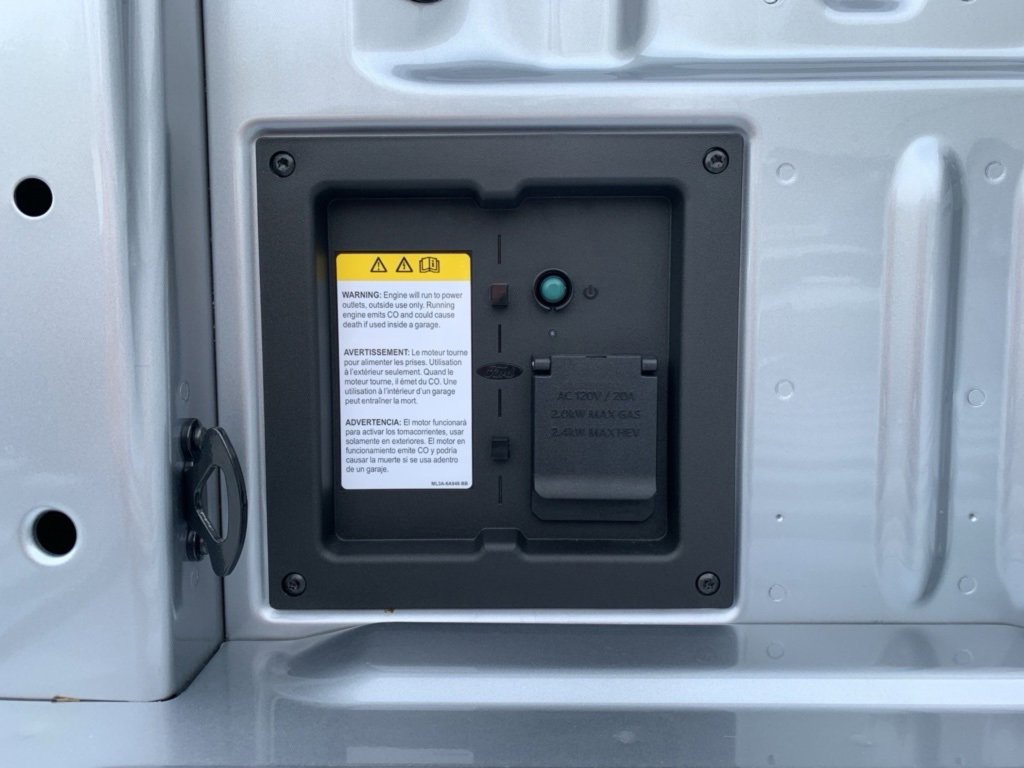 New 2025 Ford F150 XLT w/ Equipment Group 302A MID image 8