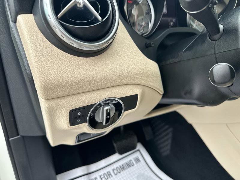 Used 2017 Mercedes-Benz GLA 250 4MATIC image 15