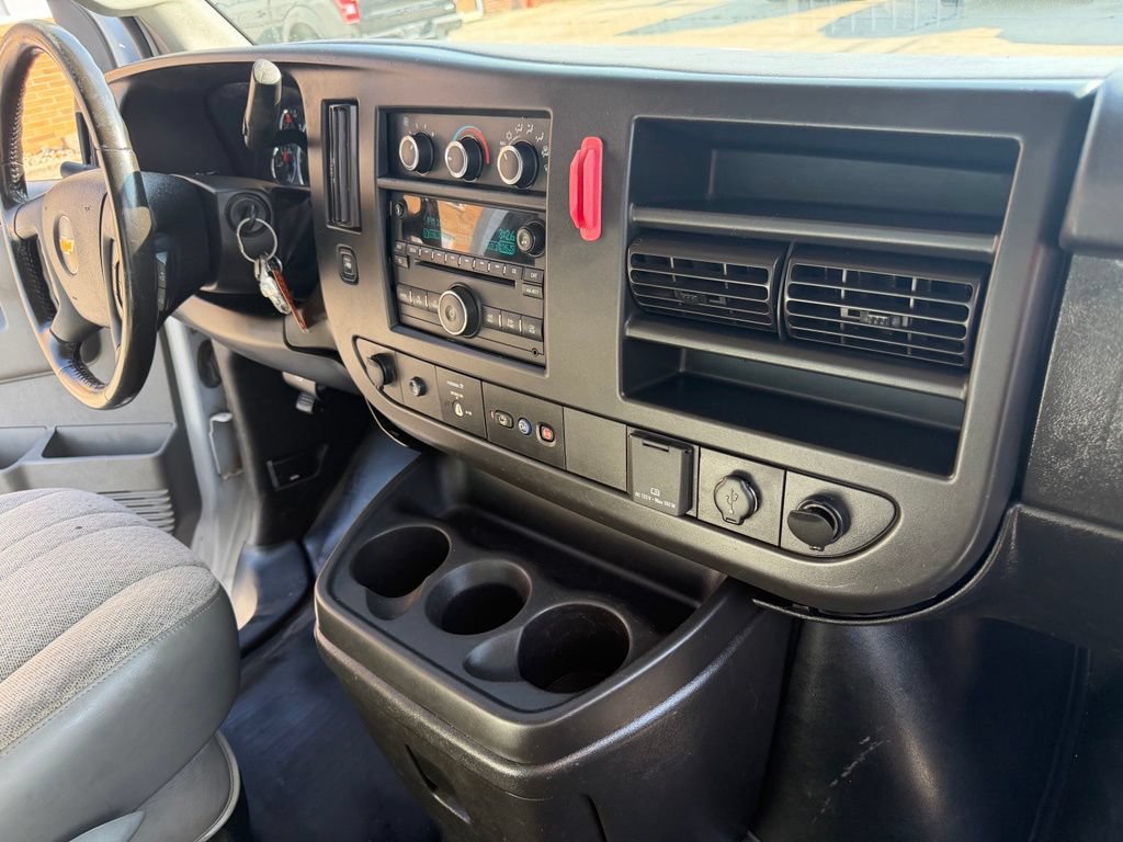 Used 2020 Chevrolet Express 3500 w/ Power Convenience Package RWD image 25