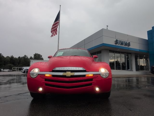 Used 2004 Chevrolet SSR w/ Preferred Equipment Group RWD image 10