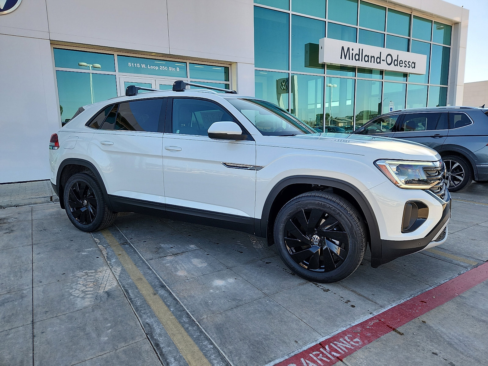New 2026 Volkswagen Atlas Cross Sport SE image 8