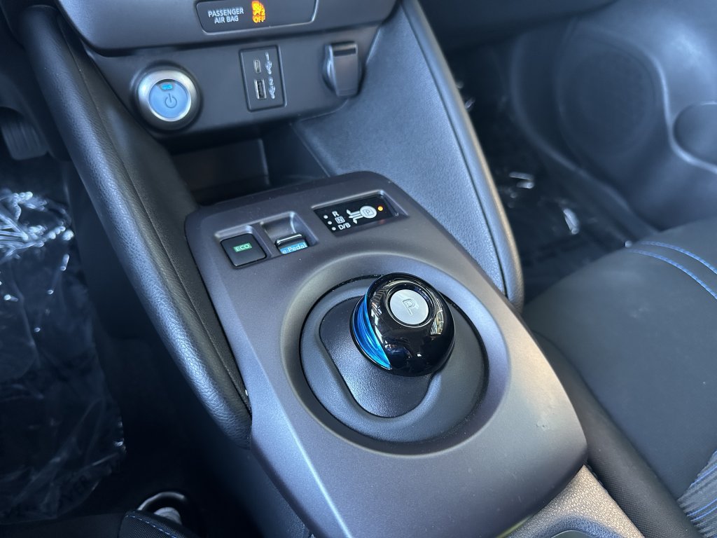 Used 2025 Nissan Leaf S FWD image 22