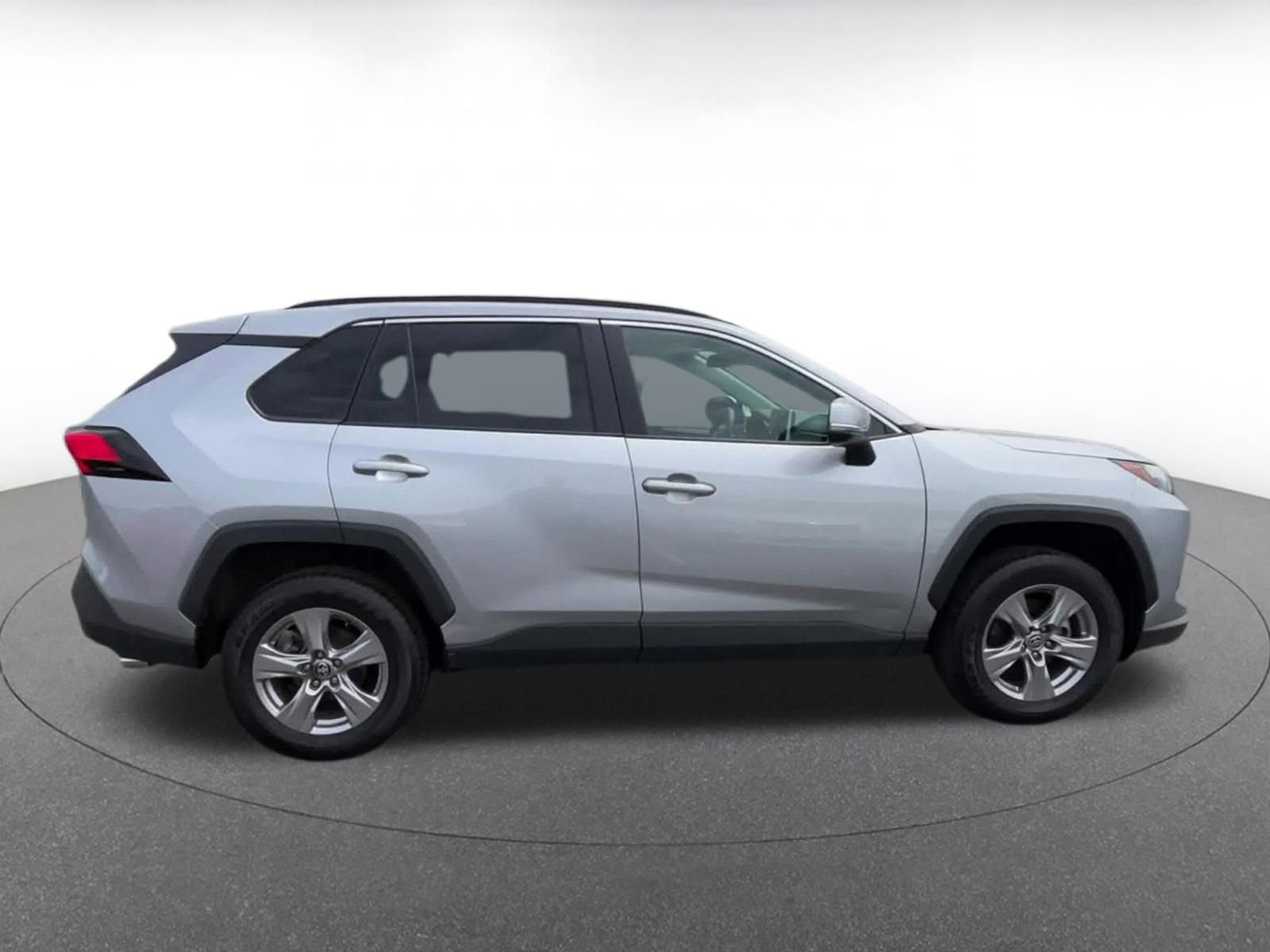 Used 2025 Toyota RAV4 XLE w/ Convenience Package AWD/4WD image 16