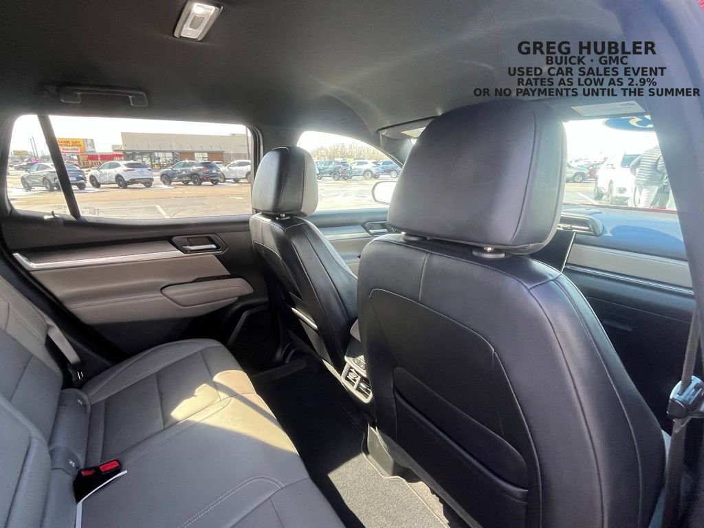 Used 2025 GMC Terrain Elevation w/ Elevation Premium Package image 29