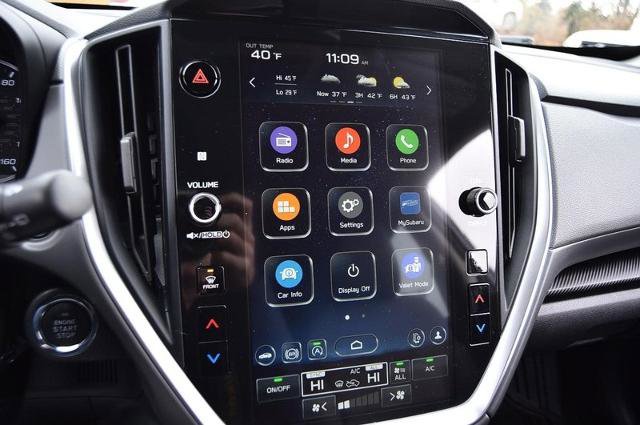 Used 2024 Subaru Crosstrek 2.0i Premium image 13