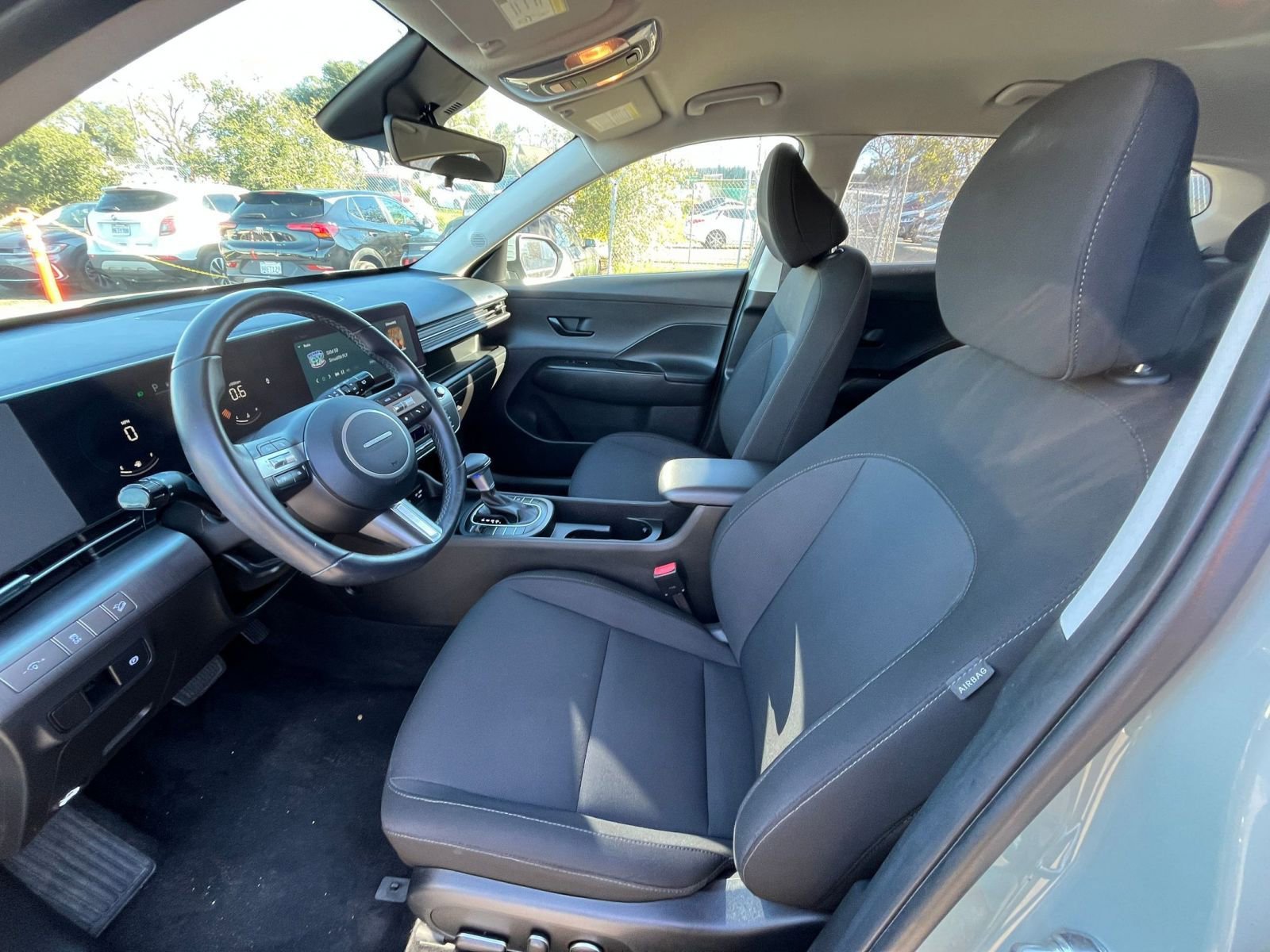 Used 2025 Hyundai Kona SEL image 27