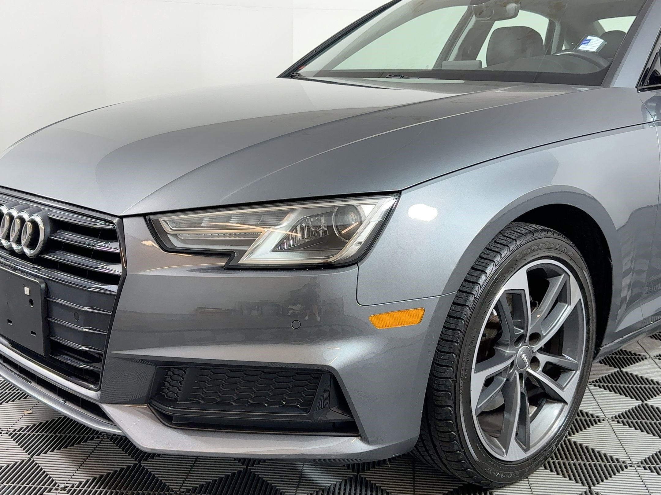 Used 2019 Audi A4 2.0T Premium image 8