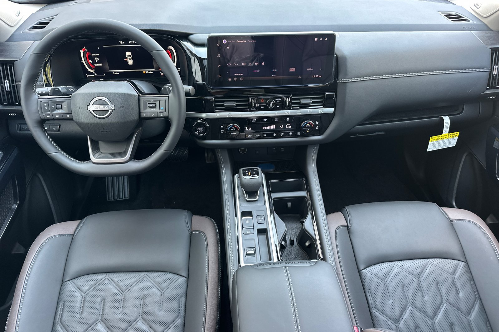 New 2026 Nissan Pathfinder Platinum FWD image 10