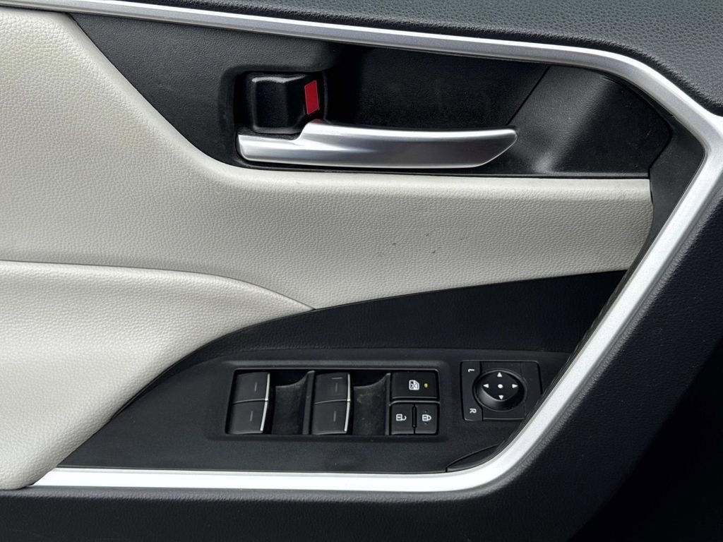 Used 2023 Toyota RAV4 XLE image 26