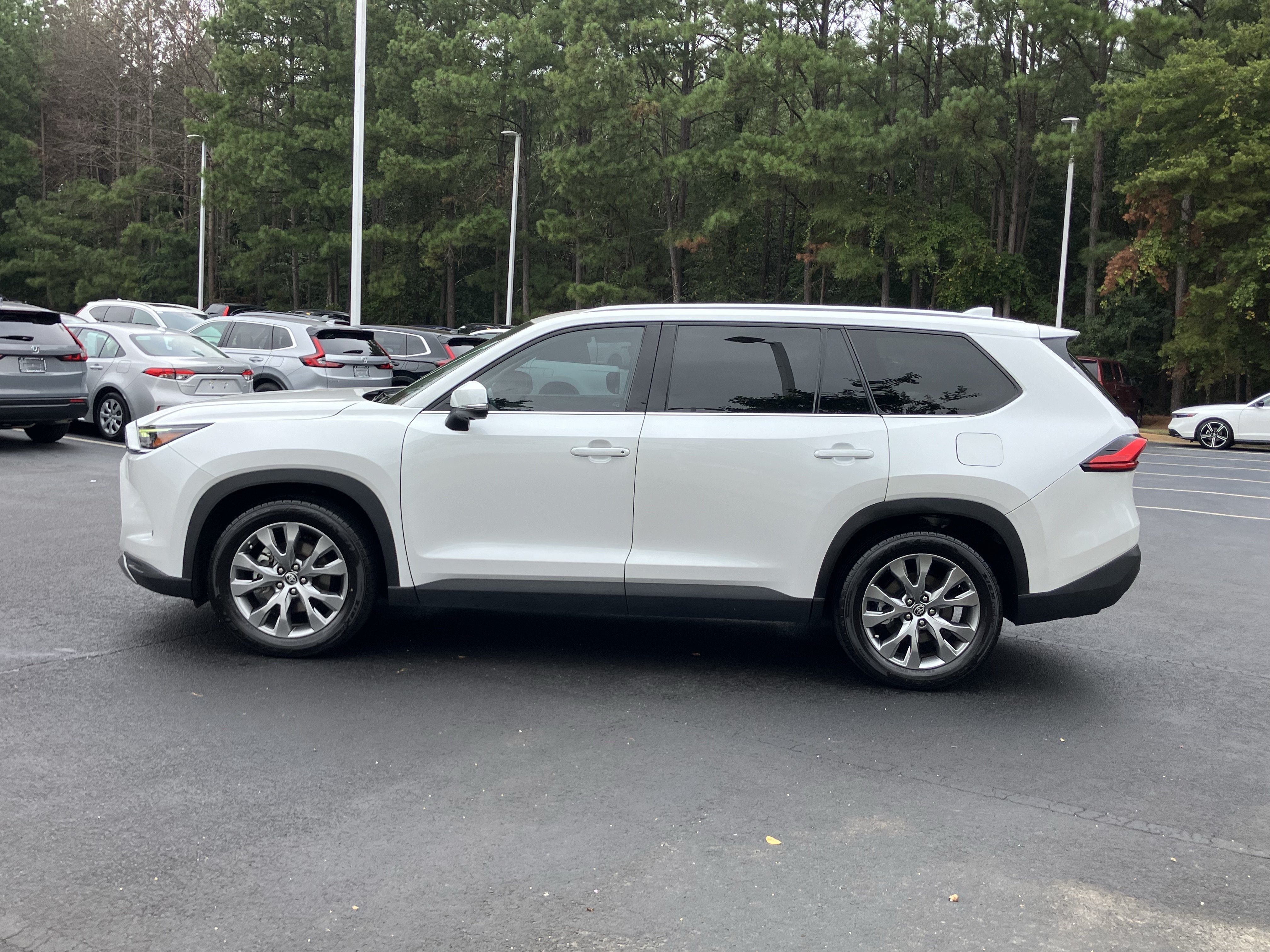 Used 2024 Toyota Grand Highlander FWD image 7