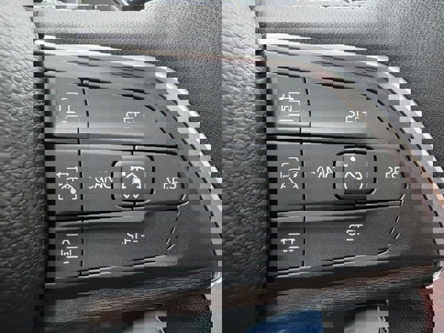 New 2025 Jeep Grand Cherokee L Limited w/ Trailer Tow Package image 17