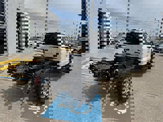 New 2025 Ford F550 4x4 SuperCab Super Duty image 7