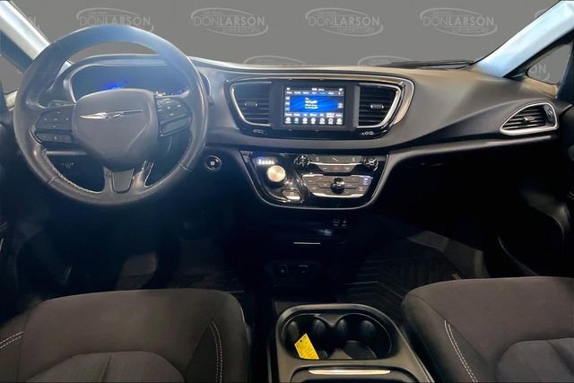 Used 2020 Chrysler Pacifica Touring w/ S Appearance Package image 19