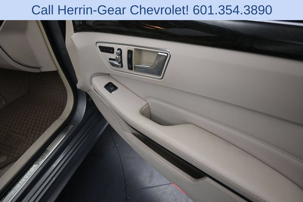 Used 2015 Mercedes-Benz E 350 Sedan image 23