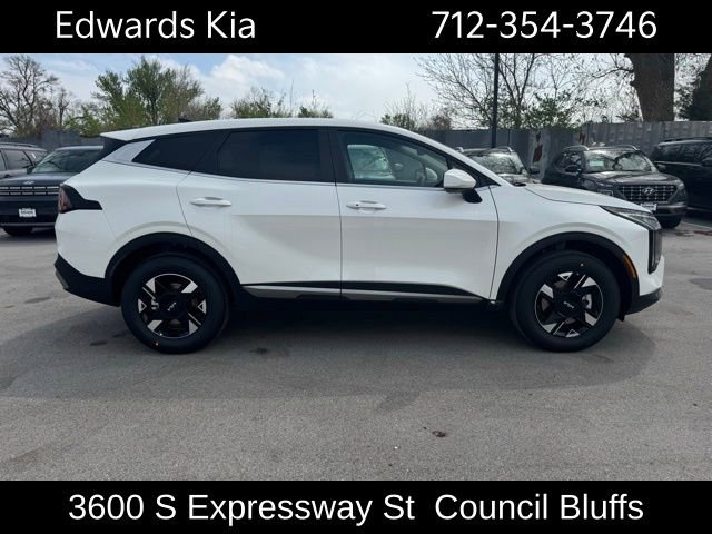 New 2026 Kia Sportage LX AWD/4WD image 2