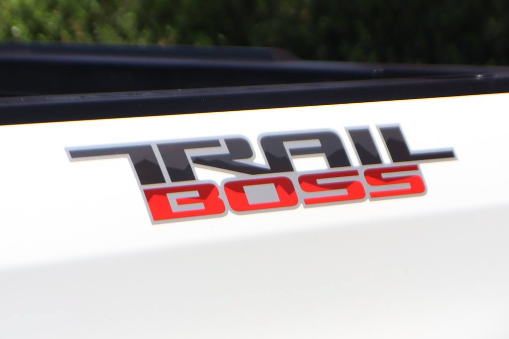 Used 2024 Chevrolet Silverado 1500 Custom Trail Boss w/ Turbomax Blackout Package AWD/4WD image 49