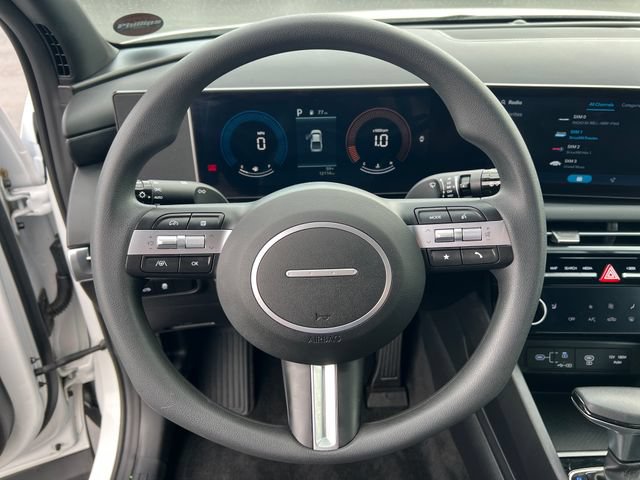 Used 2025 Hyundai Santa Cruz SEL FWD image 16