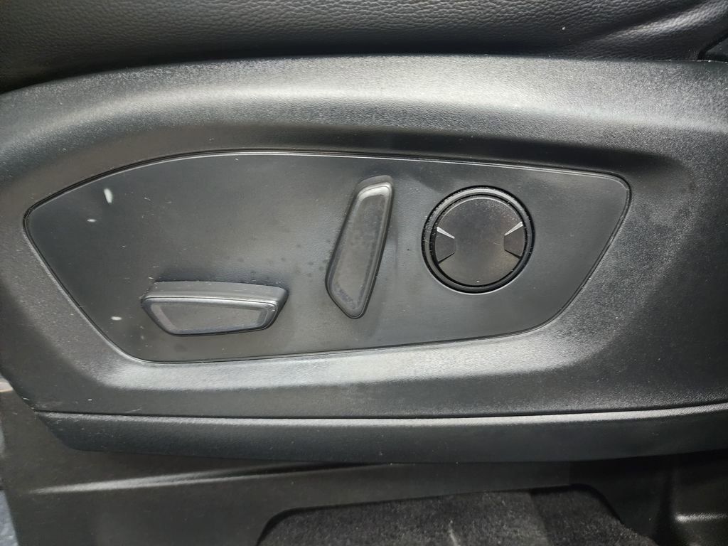 Used 2021 Ford Explorer Limited image 12