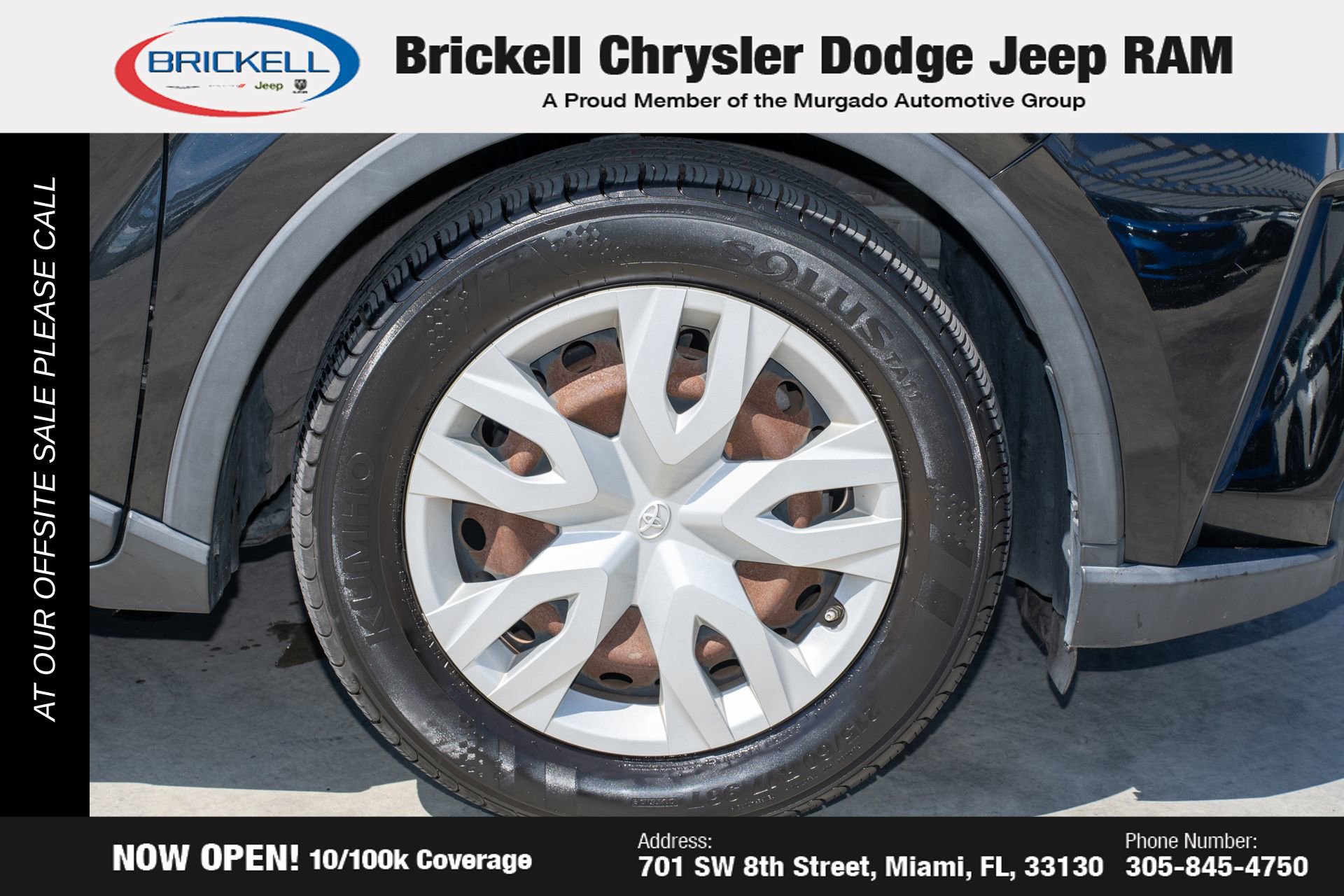 Used 2020 Toyota C-HR LE image 39