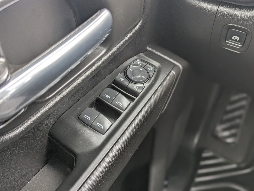 Used 2025 Chevrolet Silverado 2500 Custom w/ Custom Value Package image 36