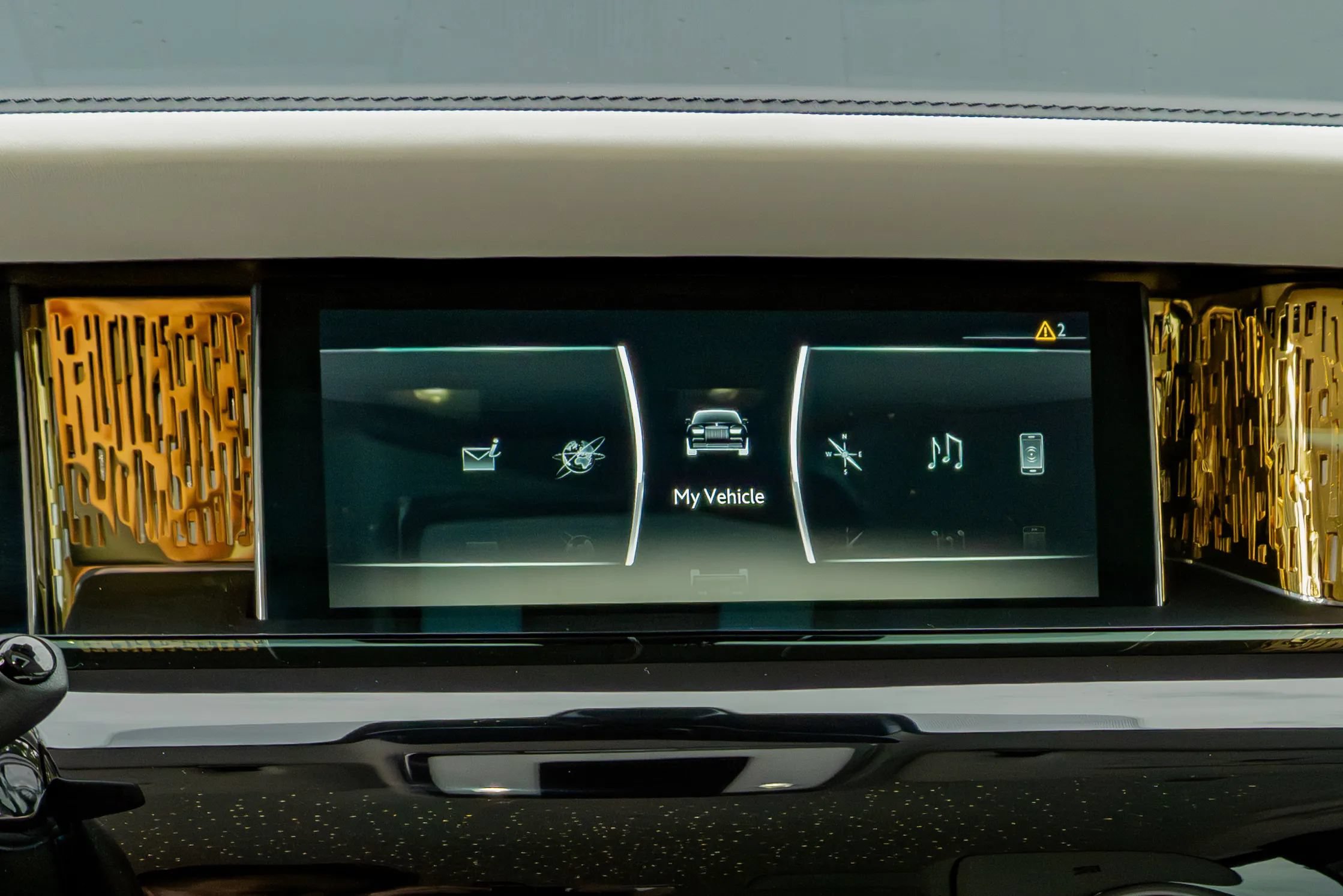 Used 2024 Rolls-Royce Phantom Sedan RWD image 85