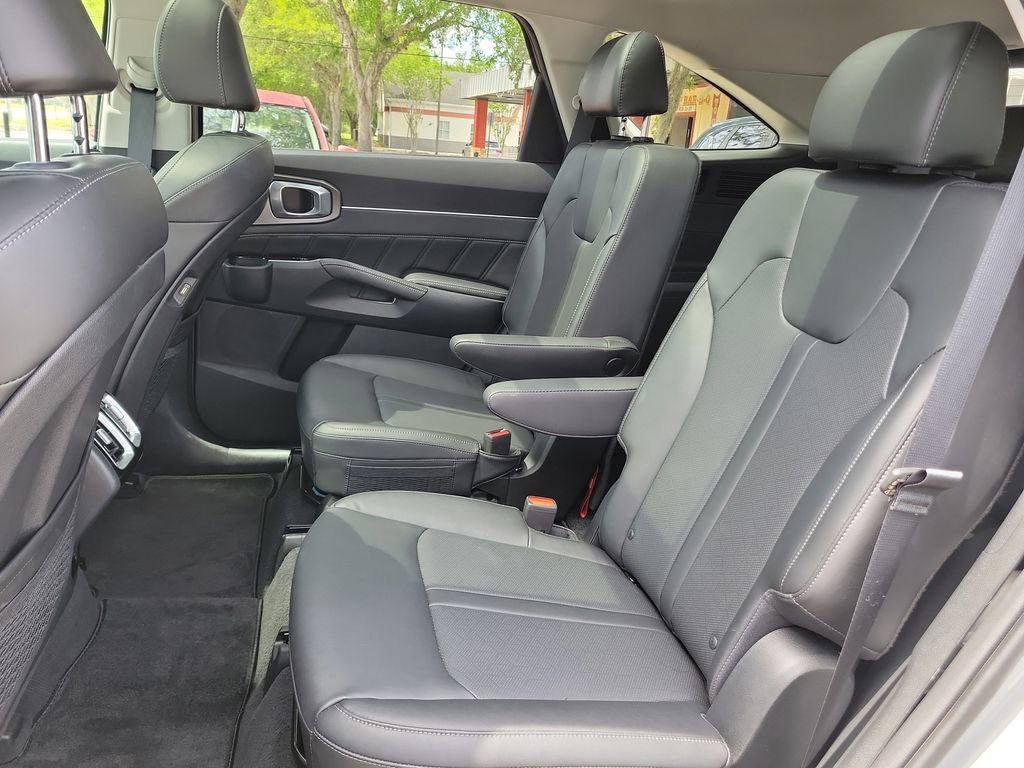 Used 2023 Kia Sorento SX image 12