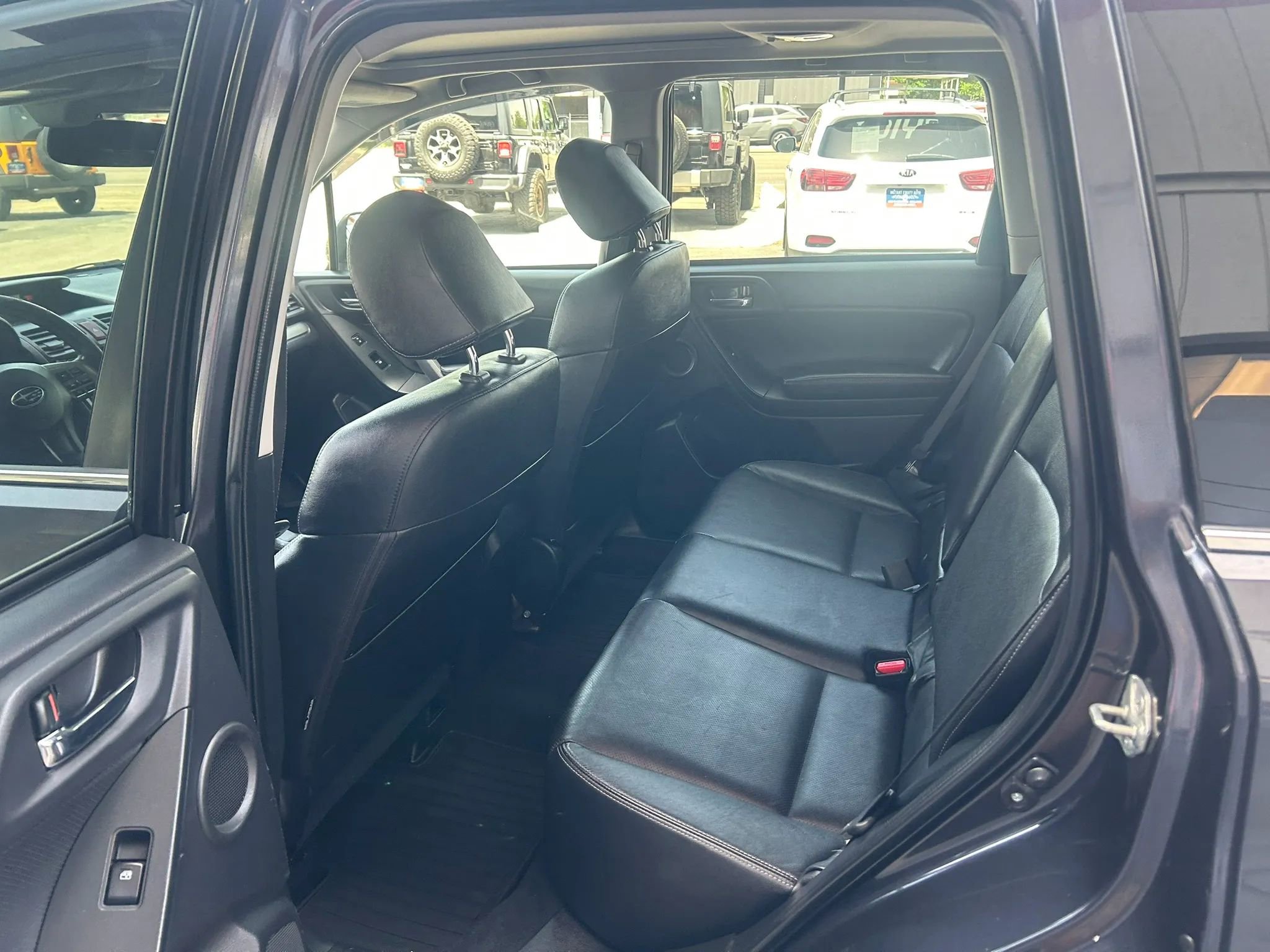 Used 2015 Subaru Forester 2.0XT Touring w/ Eyesight & Navigation System AWD/4WD image 18