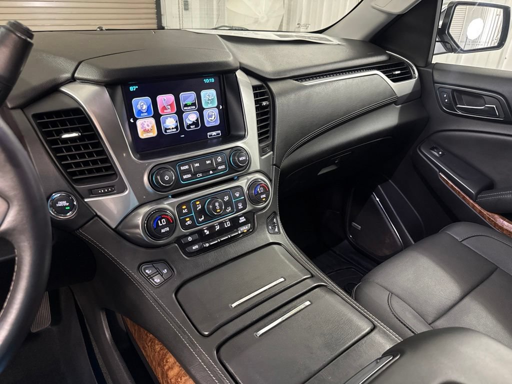 Used 2018 Chevrolet Suburban Premier AWD/4WD image 38