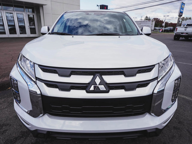 New 2025 Mitsubishi Outlander Sport ES image 2