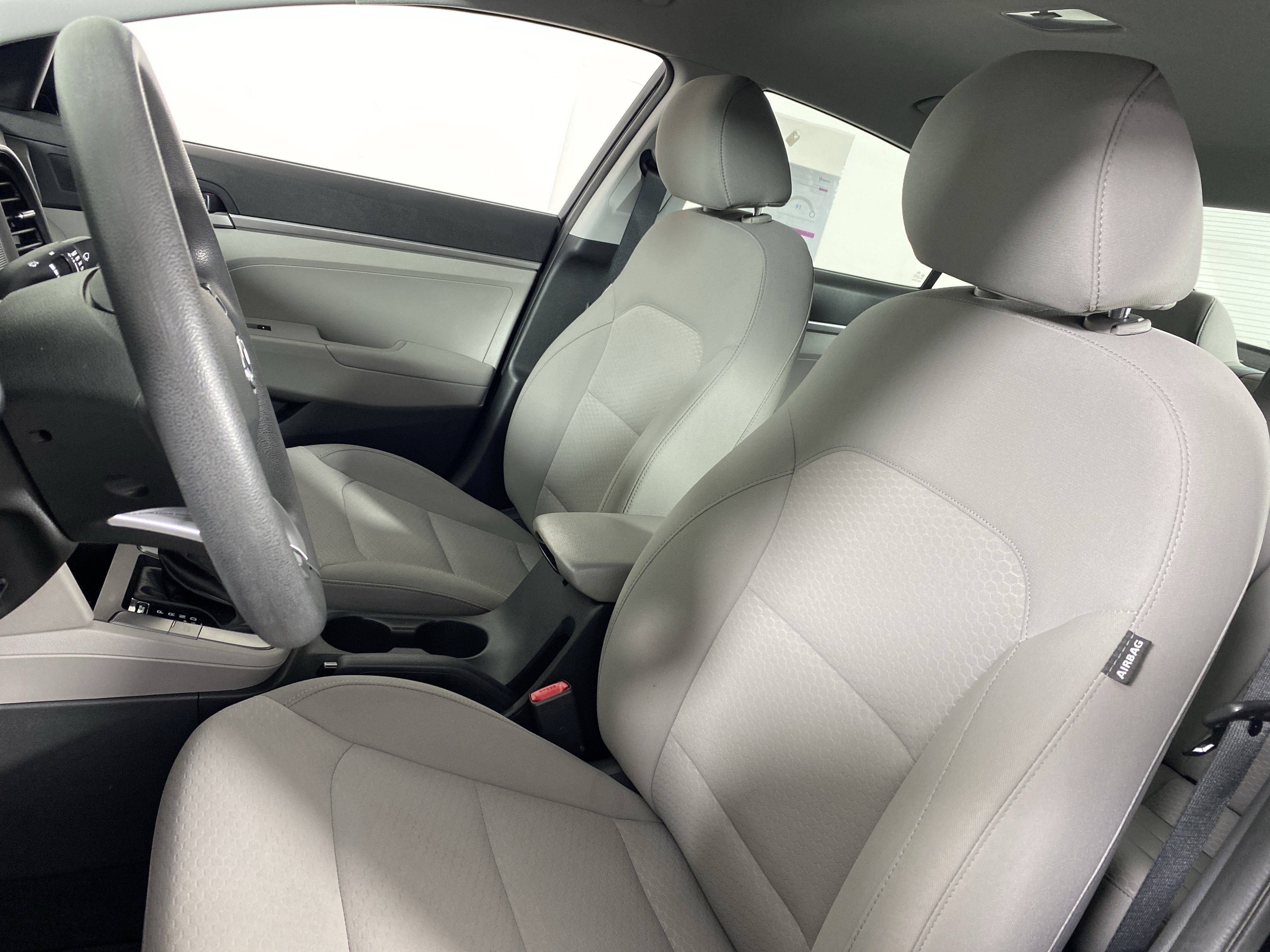 Used 2020 Hyundai Elantra SE FWD image 15