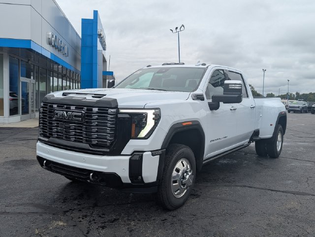 New 2026 GMC Sierra 3500 Denali Ultimate AWD/4WD image 3