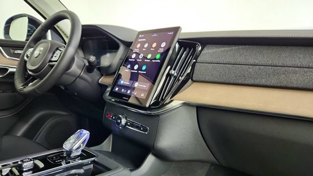 New 2026 Volvo XC90 B6 Plus w/ Protection Package AWD/4WD image 36