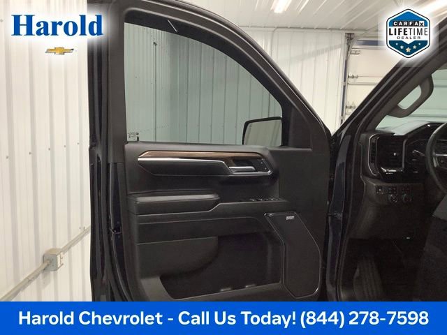 Used 2024 Chevrolet Silverado 1500 LT Trail Boss w/ LT Trail Boss Premium Package image 14