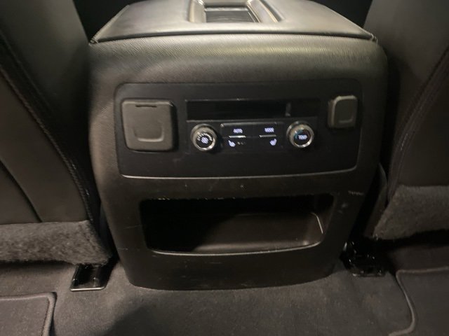 Used 2019 GMC Yukon XL Denali image 35