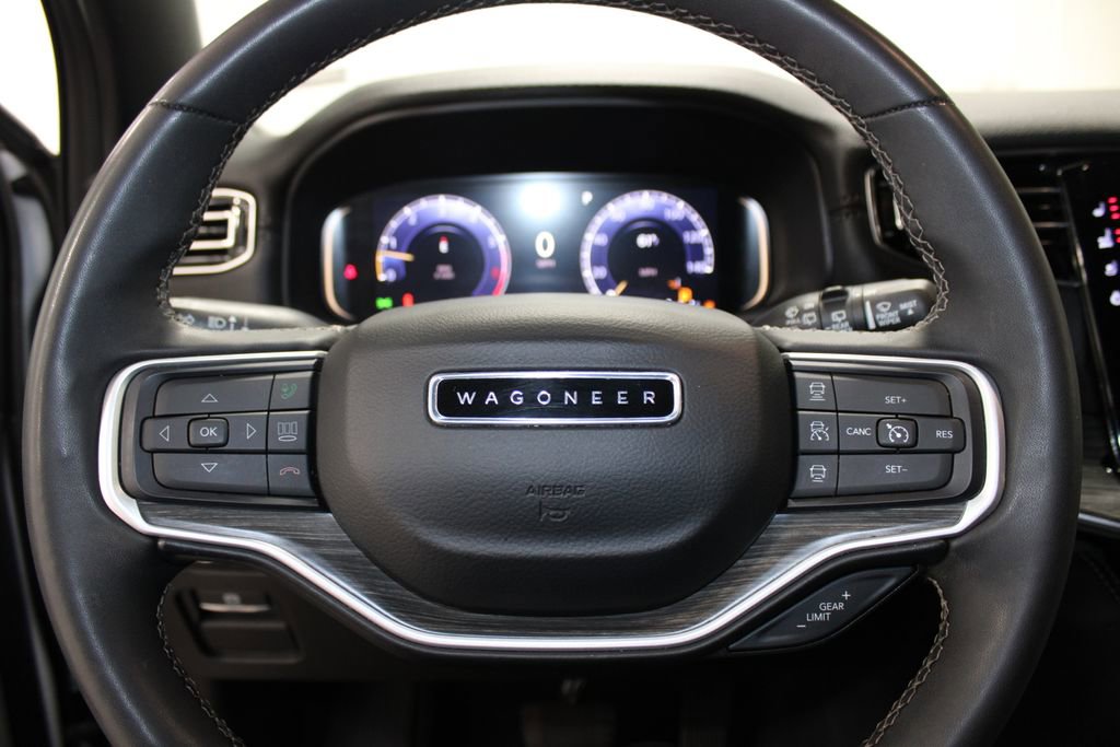 Used 2023 Jeep Wagoneer L Series III w/ Preferred Equipment Group image 48