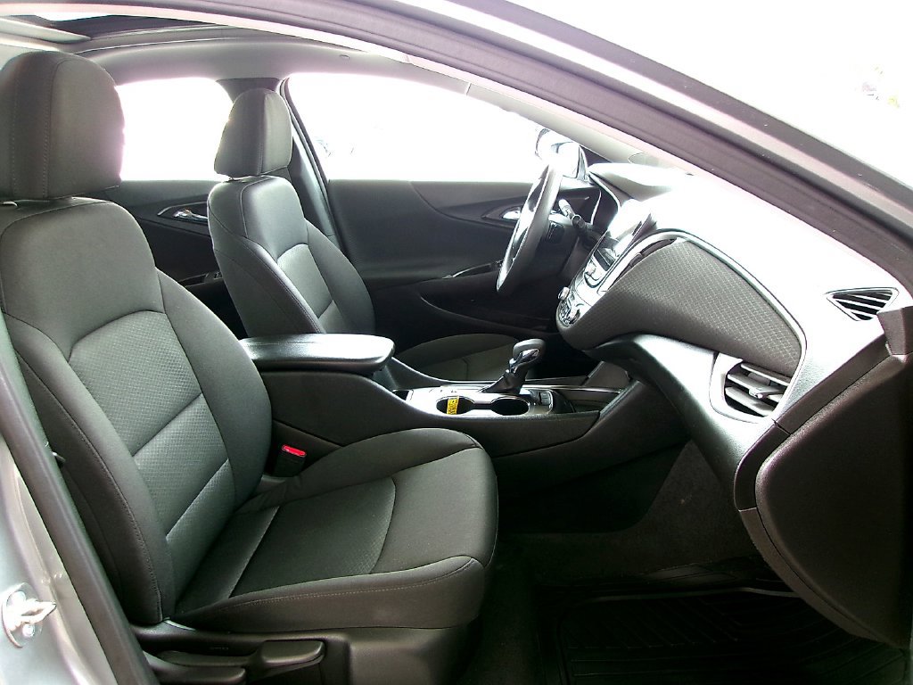 Used 2024 Chevrolet Malibu LT FWD image 19