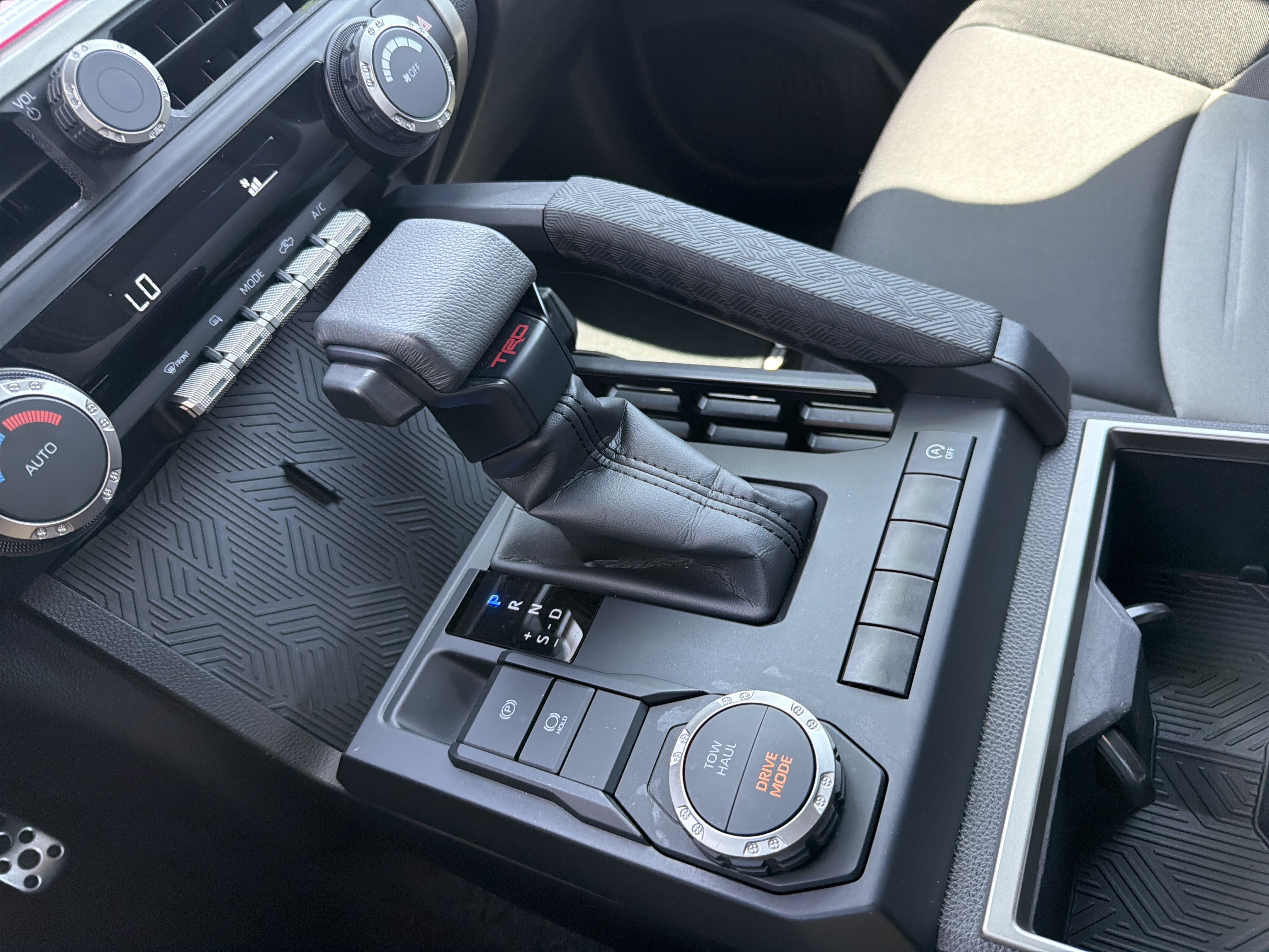 Certified 2024 Toyota Tacoma TRD Sport RWD image 9