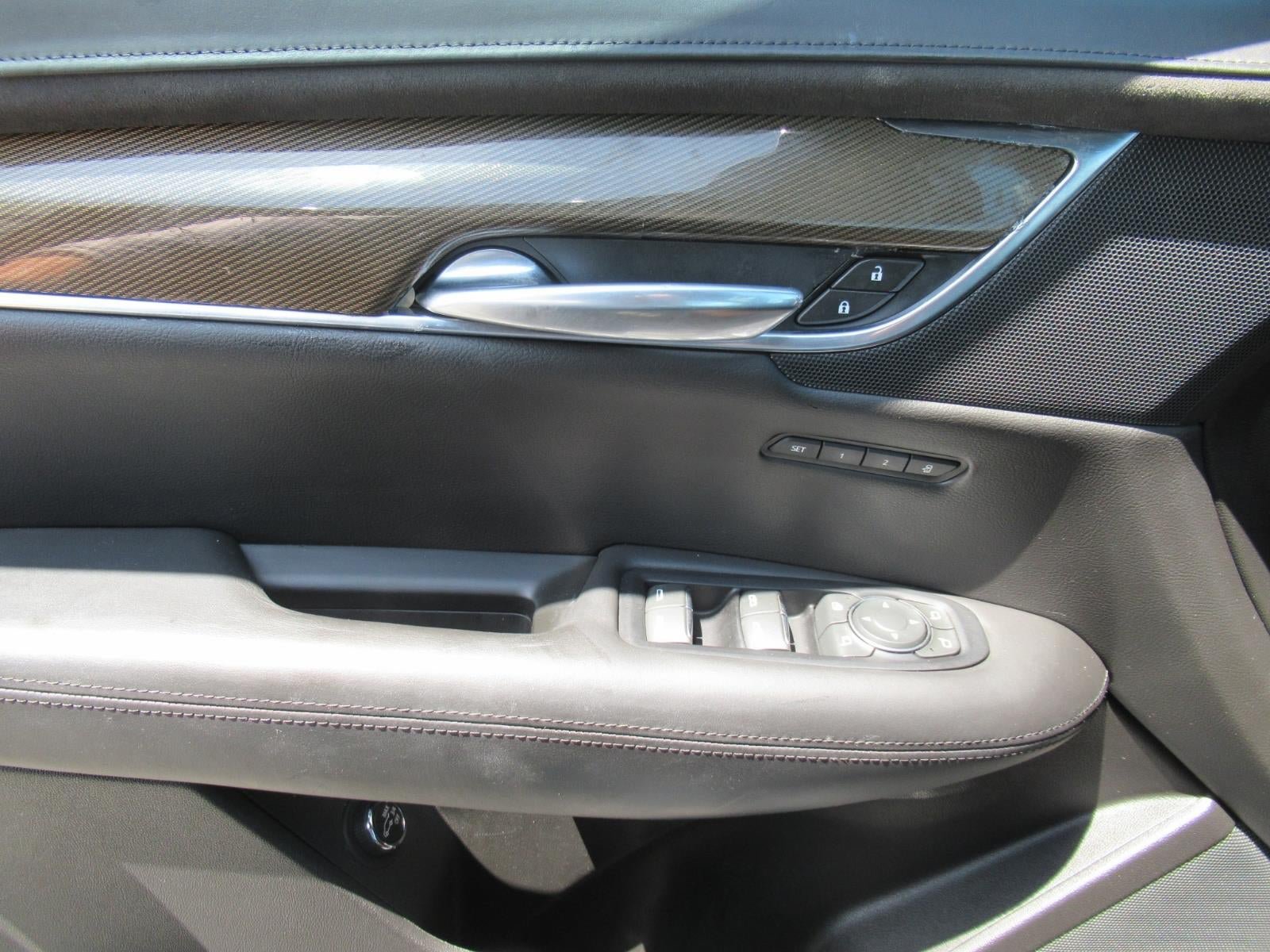 Used 2019 Cadillac XT5 Platinum AWD/4WD image 22