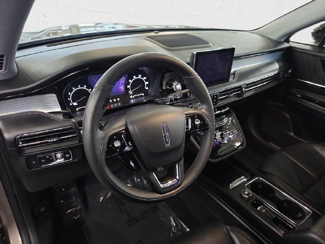 Used 2020 Lincoln Corsair AWD w/ Premium Package image 16