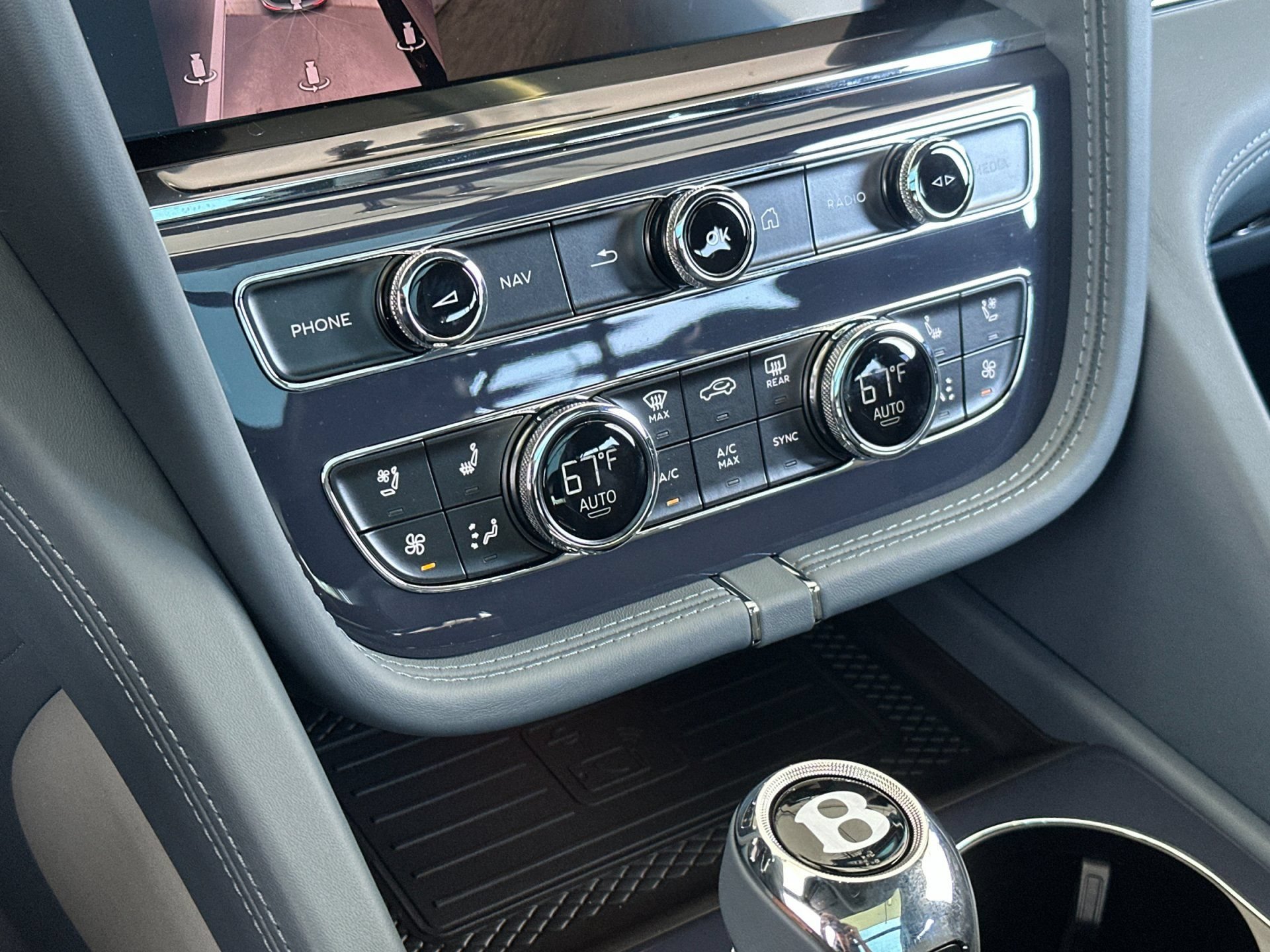 New 2026 Bentley Bentayga Extended Wheelbase AWD/4WD image 24