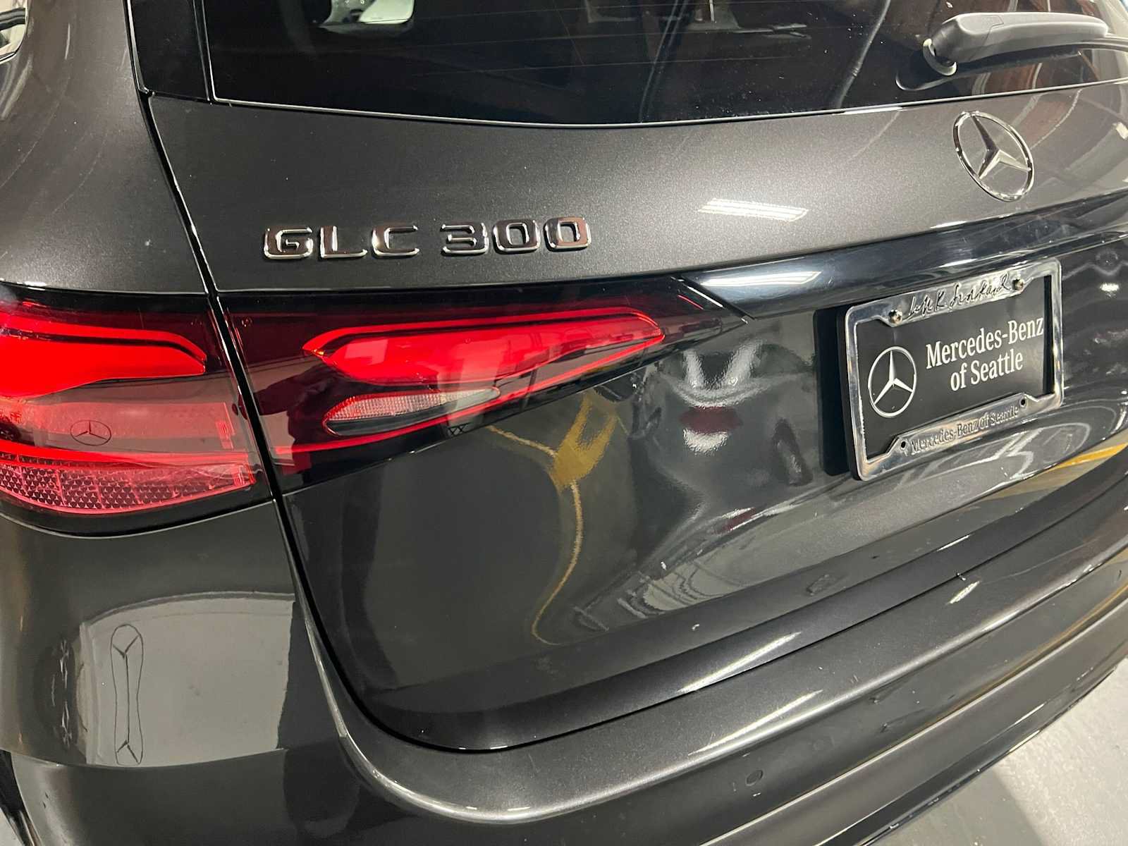 Used 2026 Mercedes-Benz GLC 300 4MATIC image 14