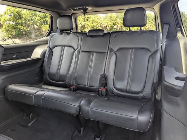 Used 2022 Jeep Wagoneer Series III w/ Premium Group I RWD image 16