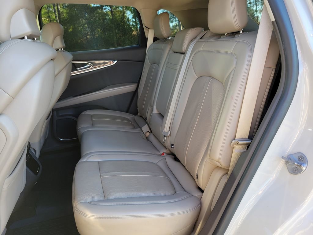 Used 2021 Lincoln Nautilus Reserve w/ Equipment Group 201A image 16