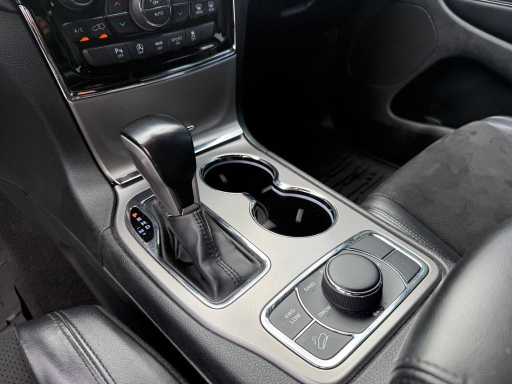 Used 2022 Jeep Grand Cherokee Laredo X AWD/4WD image 15