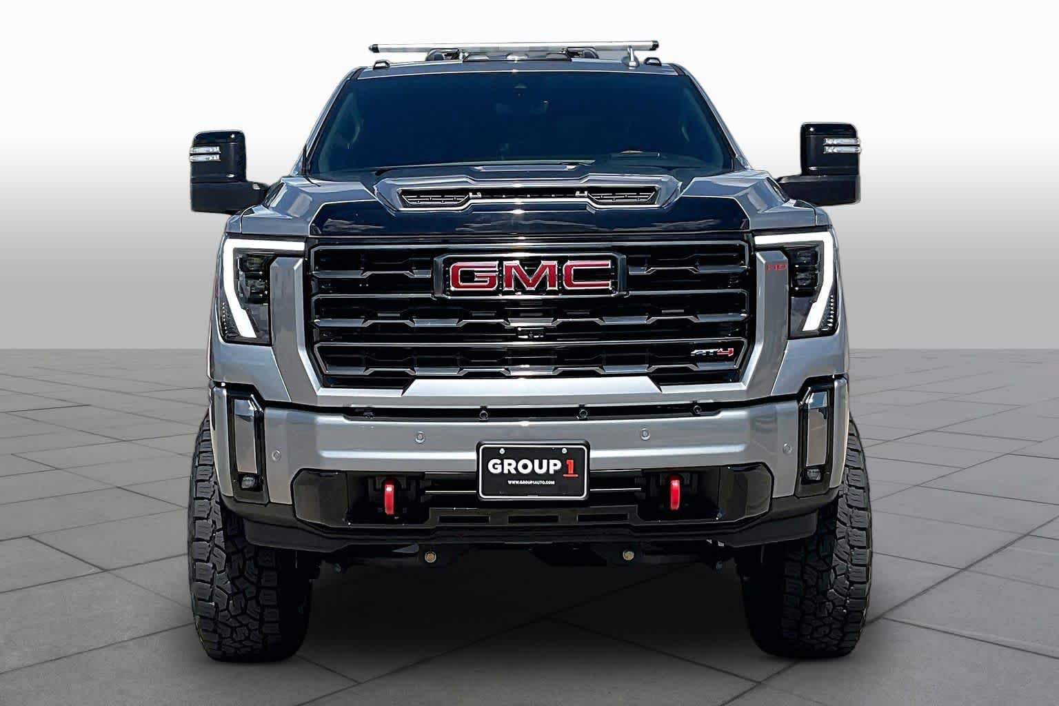 Used 2024 GMC Sierra 2500 AT4 w/ AT4 Premium Plus Package AWD/4WD image 4