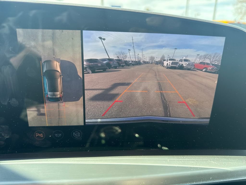 New 2025 Cadillac Lyriq Luxury image 20