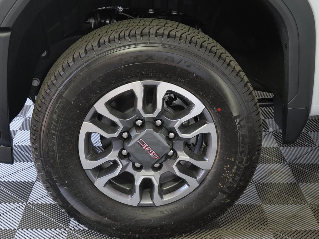 New 2026 GMC Sierra 3500 SLT w/ SLT Premium Package AWD/4WD image 9